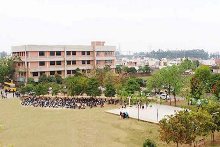 https://cache.careers360.mobi/media/colleges/social-media/media-gallery/5193/2021/5/4/Campus view of Guru Nanak Dev University Regional Campus Jalandhar_Campus-view.jpg